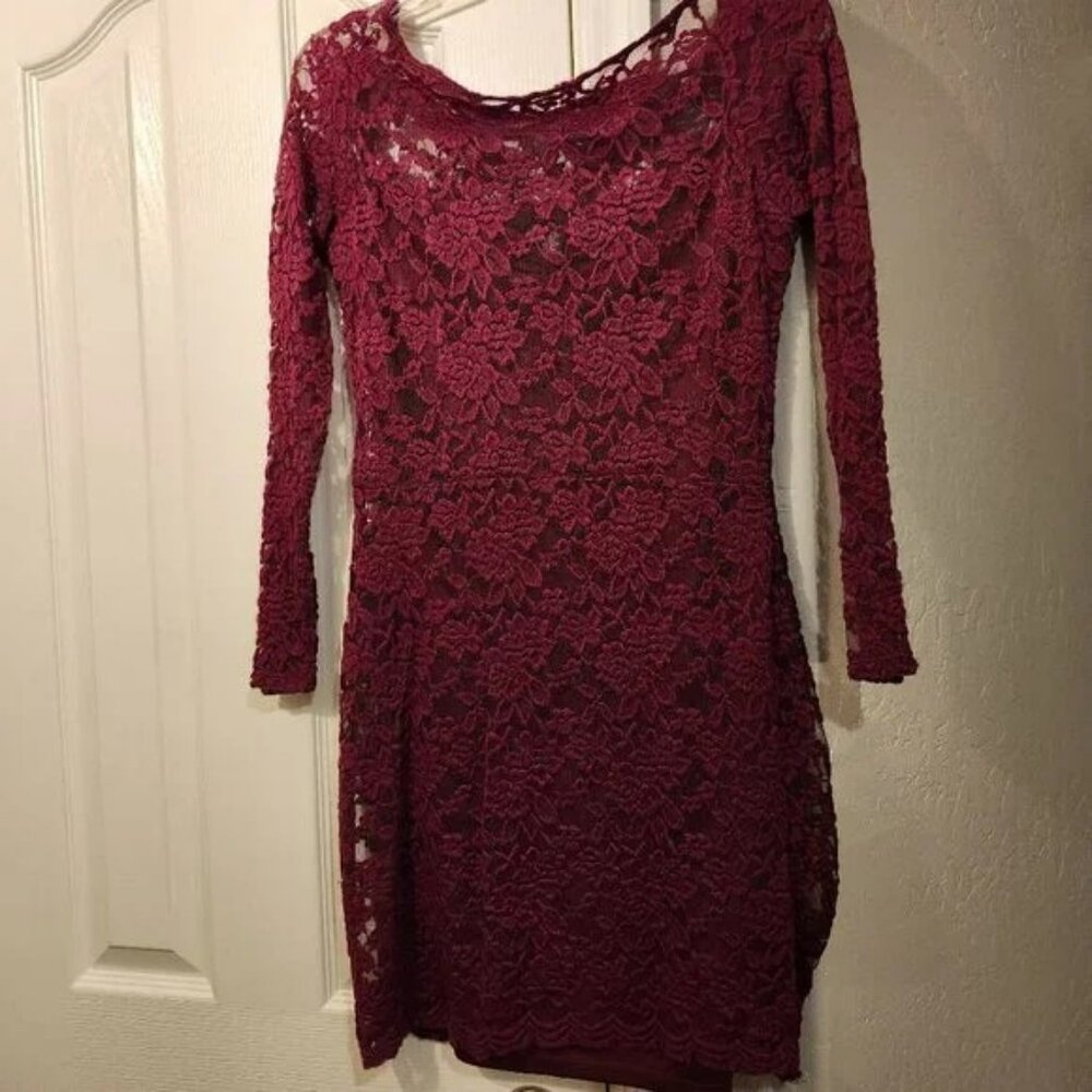 Material Girl Lace Dress Large
